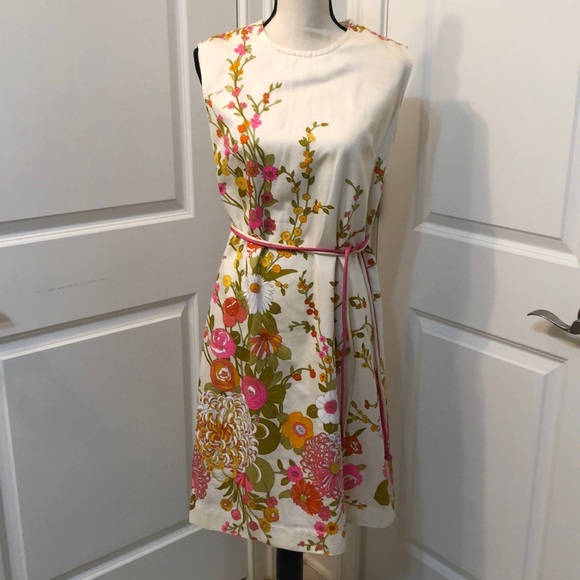 Liberty Circle Dresses & Skirts - VINTAGE Cream Floral Midi Dress w/Belt